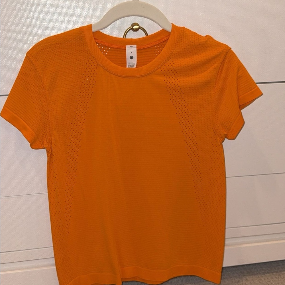 lululemon athletica Vibrant Orange Short Sleeve Tee